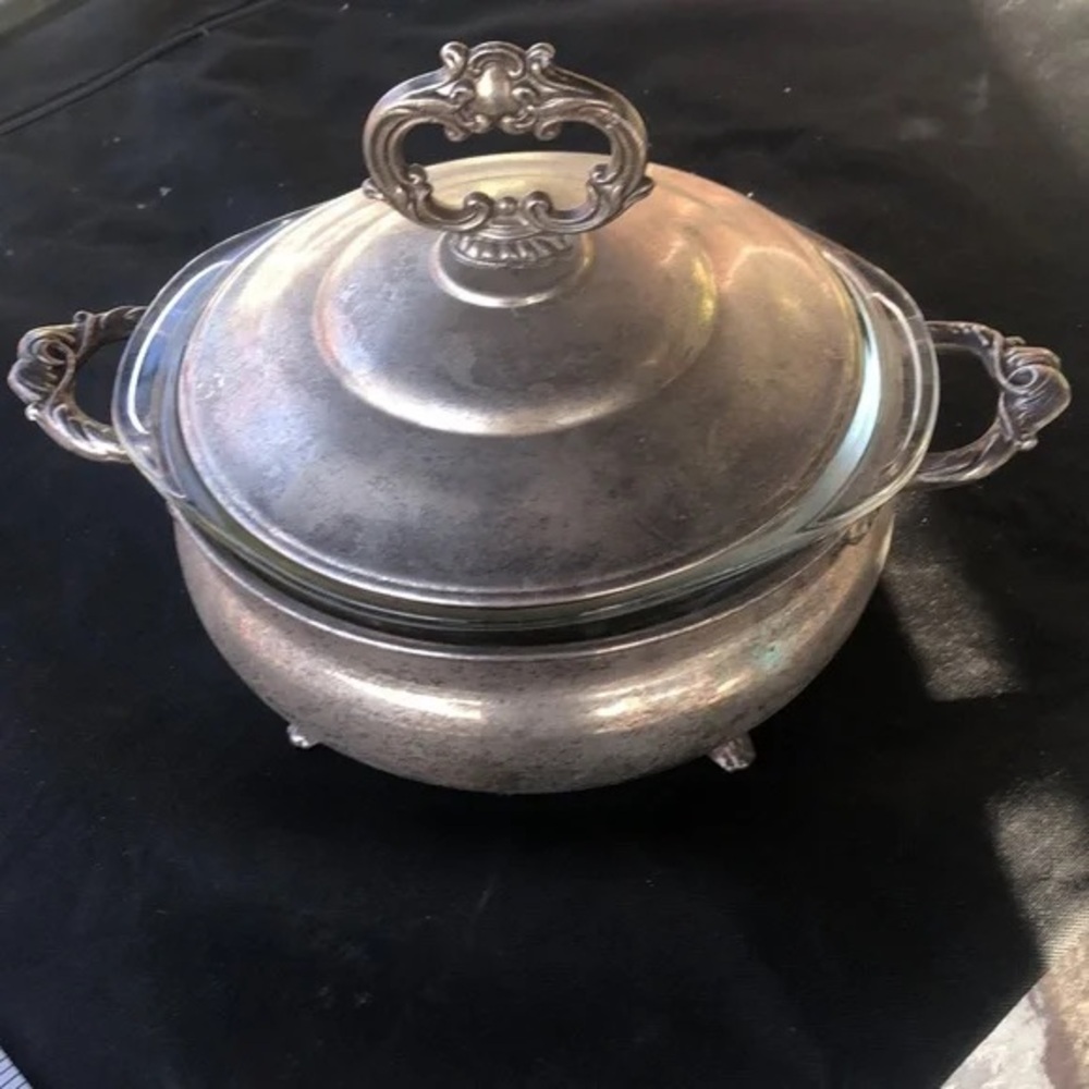 Elegant Silver Cookware with Glass Lid